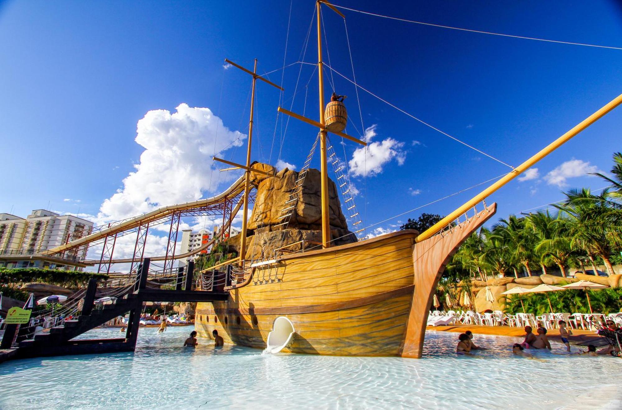 Spazzio Diroma Com Acesso Ao Acqua Park, Splash E Slide Caldas Novas Exterior photo